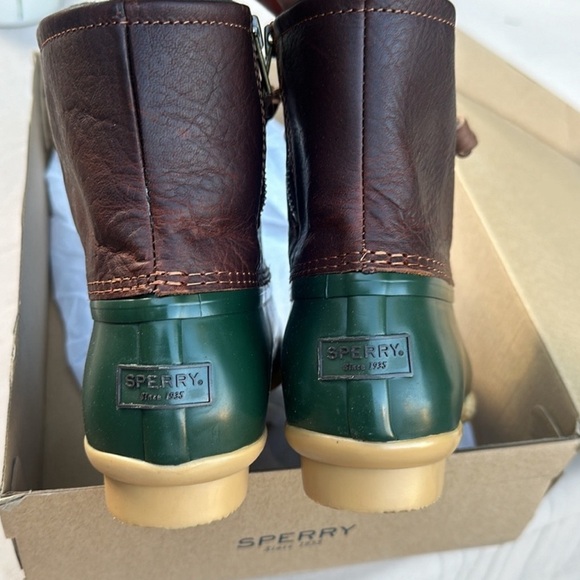 Sperry duck boots, size 7 - Picture 2 of 3